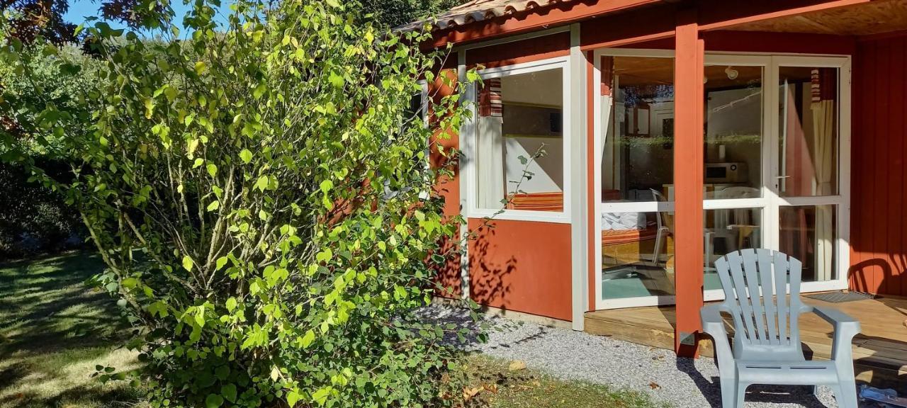 Chalet Simple Au Camping L'Etruyere Au Lac La Tardiere Buitenkant foto