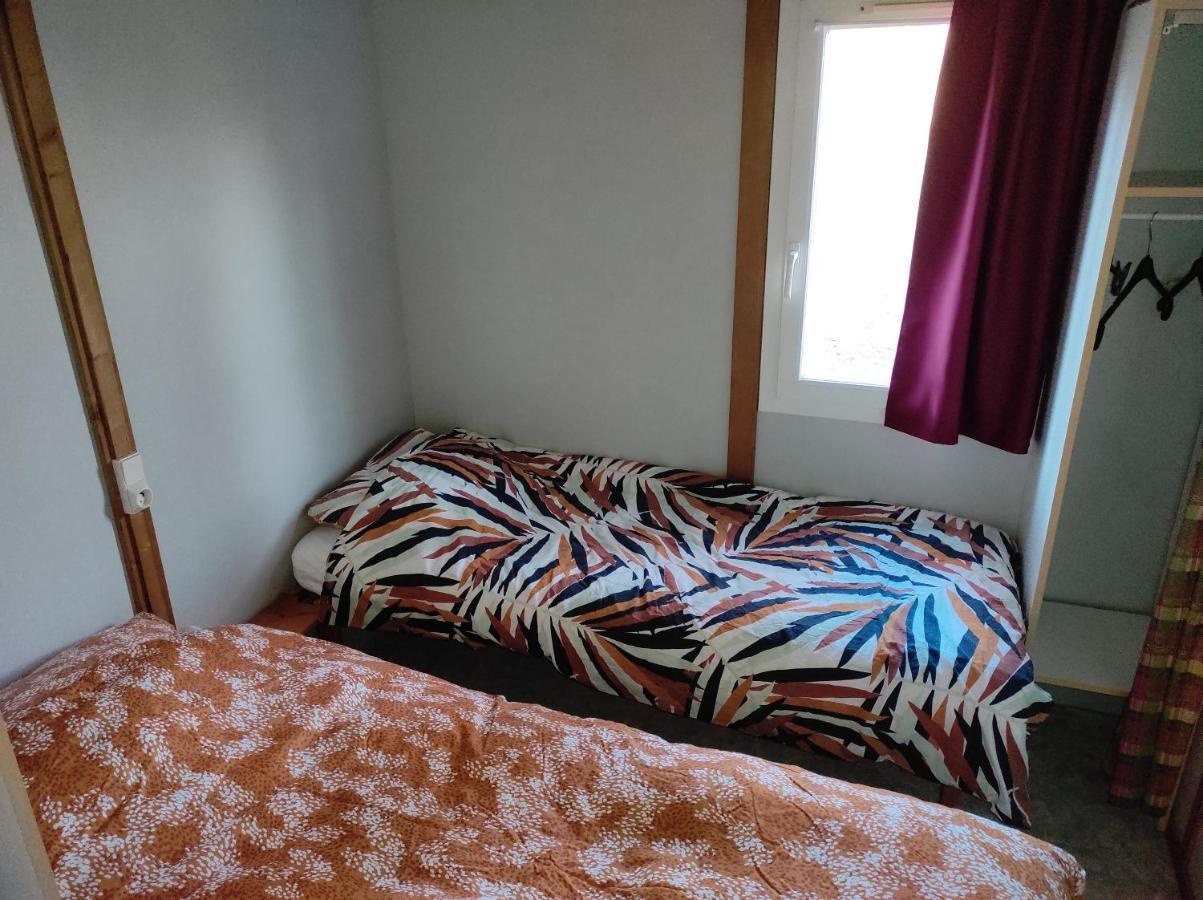 Chalet Simple Au Camping L'Etruyere Au Lac La Tardiere Buitenkant foto